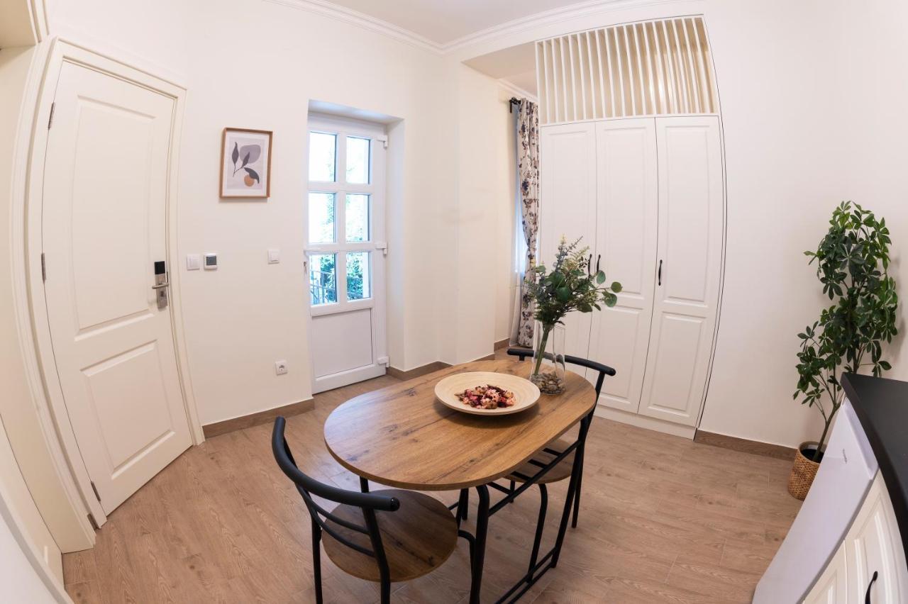 Pop Luxury Apartments Belgrado Buitenkant foto