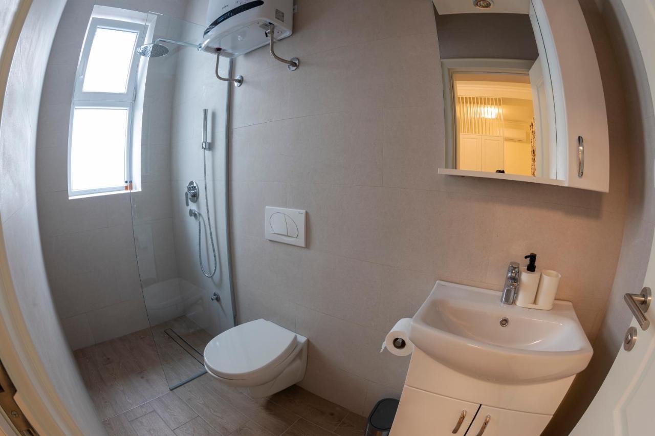 Pop Luxury Apartments Belgrado Buitenkant foto