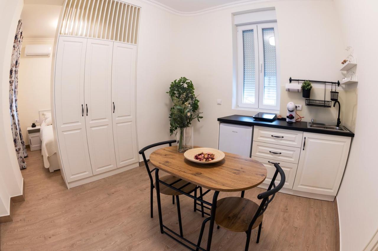 Pop Luxury Apartments Belgrado Buitenkant foto