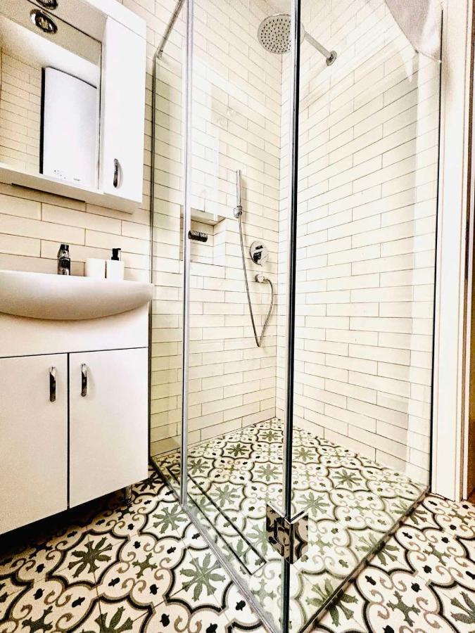 Pop Luxury Apartments Belgrado Buitenkant foto
