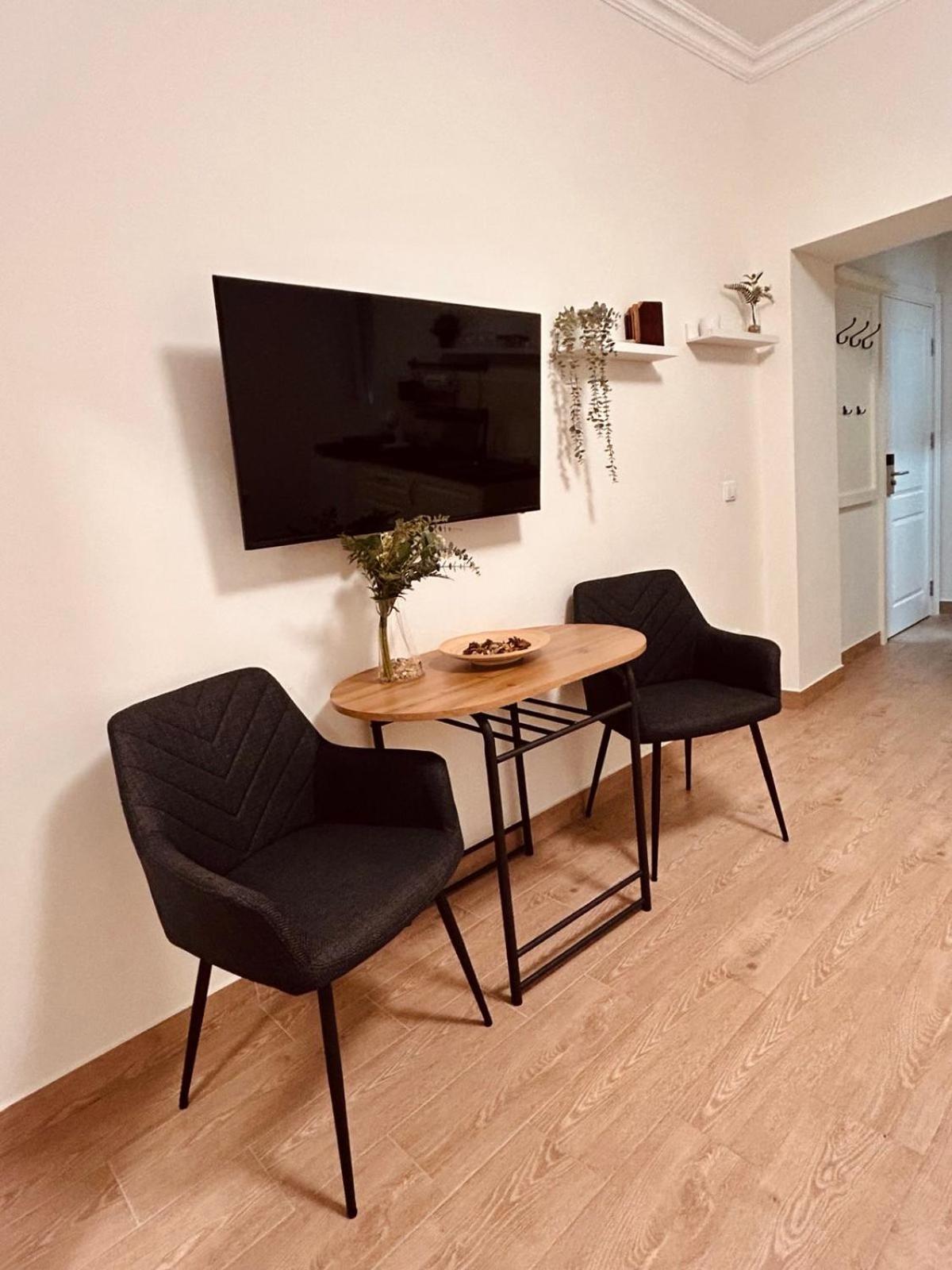 Pop Luxury Apartments Belgrado Buitenkant foto