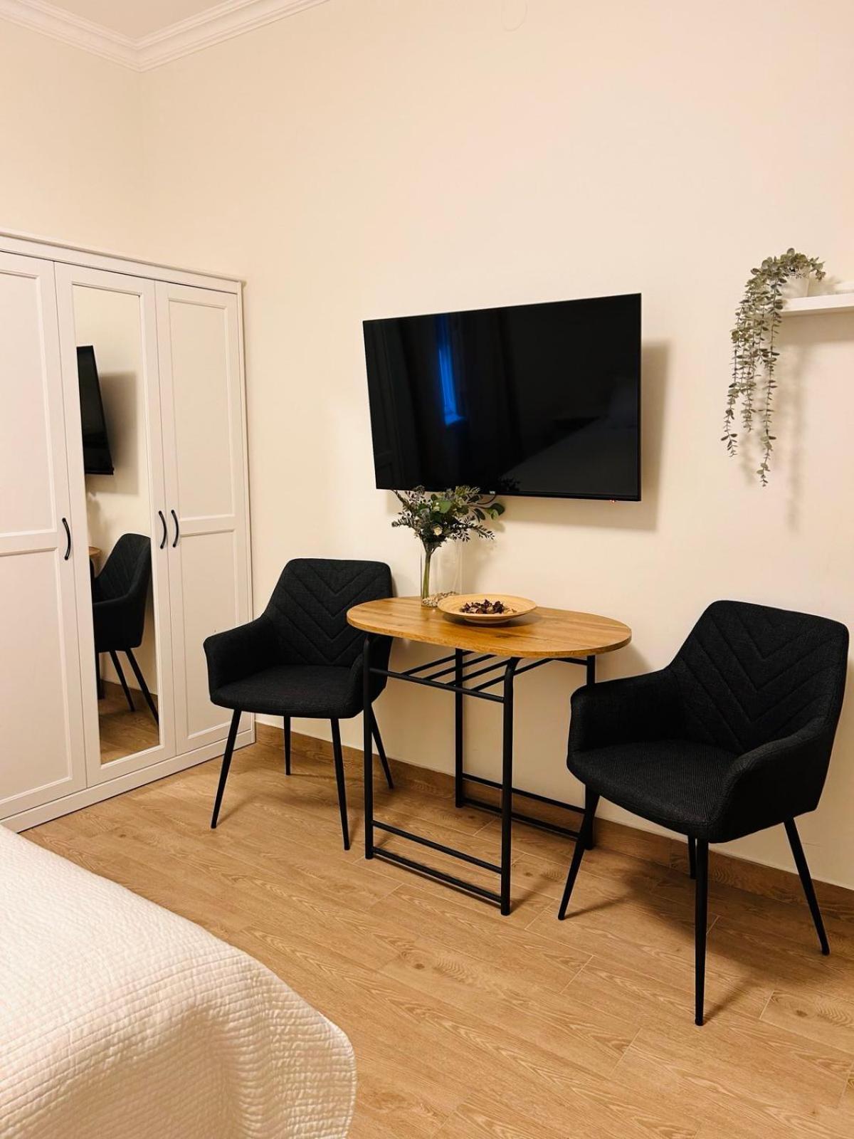 Pop Luxury Apartments Belgrado Buitenkant foto